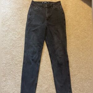00R Dark Wash Hollister Ultra High-Rise Mom Jeans